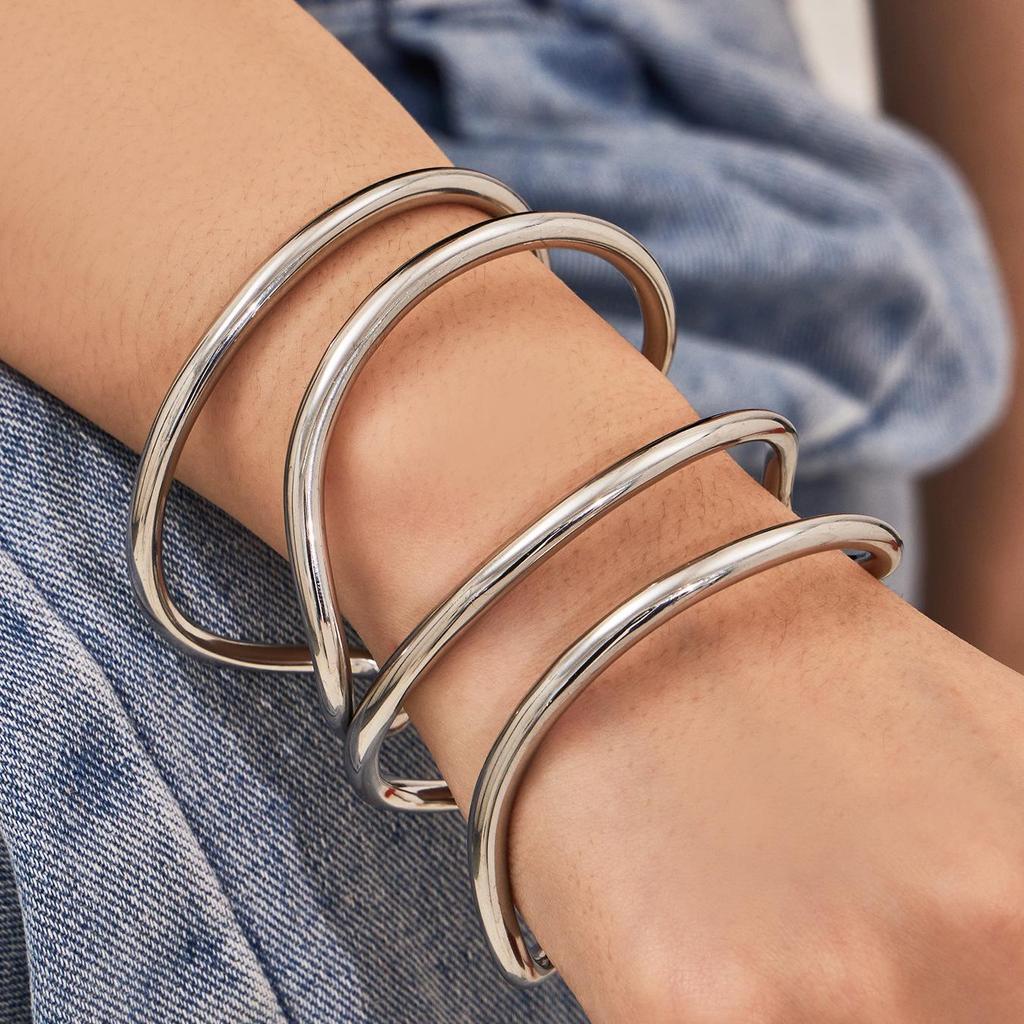 Korean Double Circle Arc Open Bracelet: Niche 18K Gold-Plated Stainless Steel Design