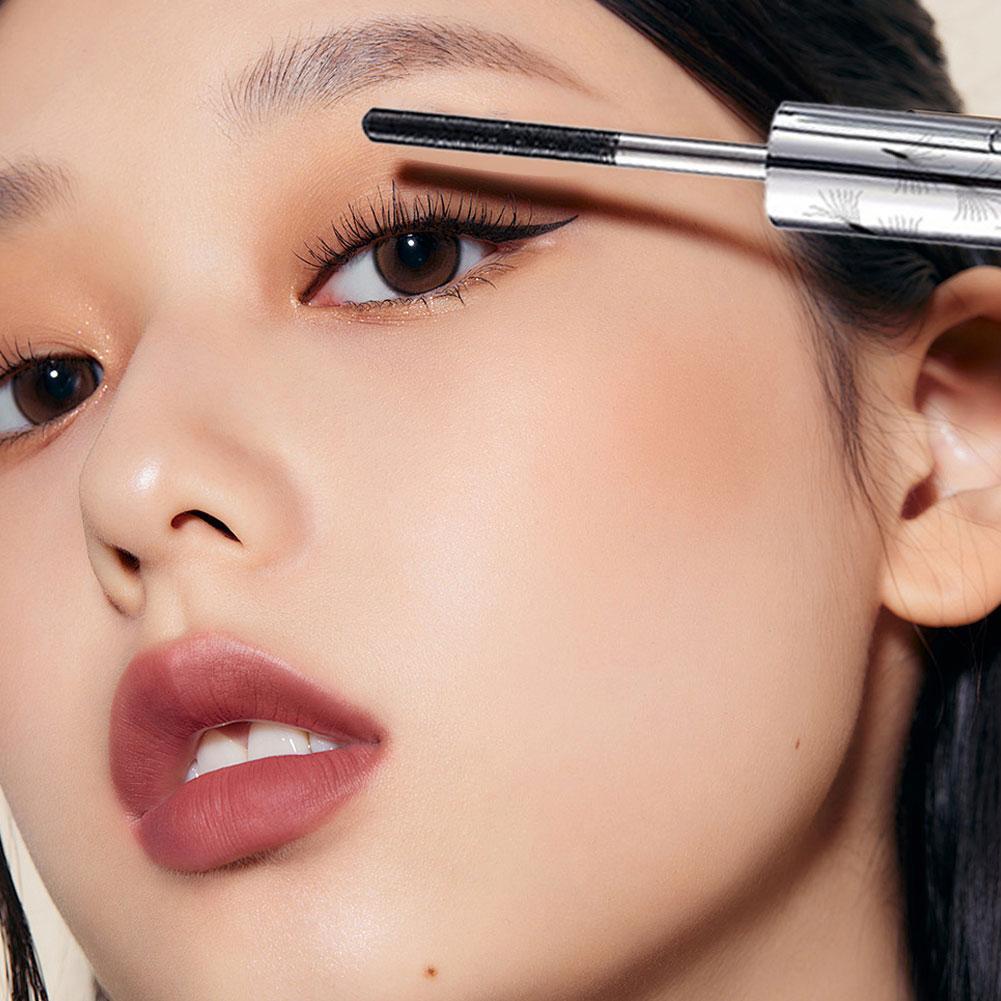 Long lasting curling mascara