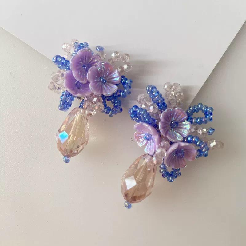  Premium Niche Light Luxury Pierced Earrings Exquisite Handmade Beaded Woven Flower Crystal French Retro Banquet Dangle Jewelry