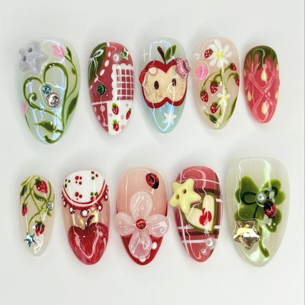 24Pcs 3D Strawberry Rabbit Flower Fake Nails Press On Mid-length Almond Wearable False Nails Green Gradient Pearl Manicure Tips