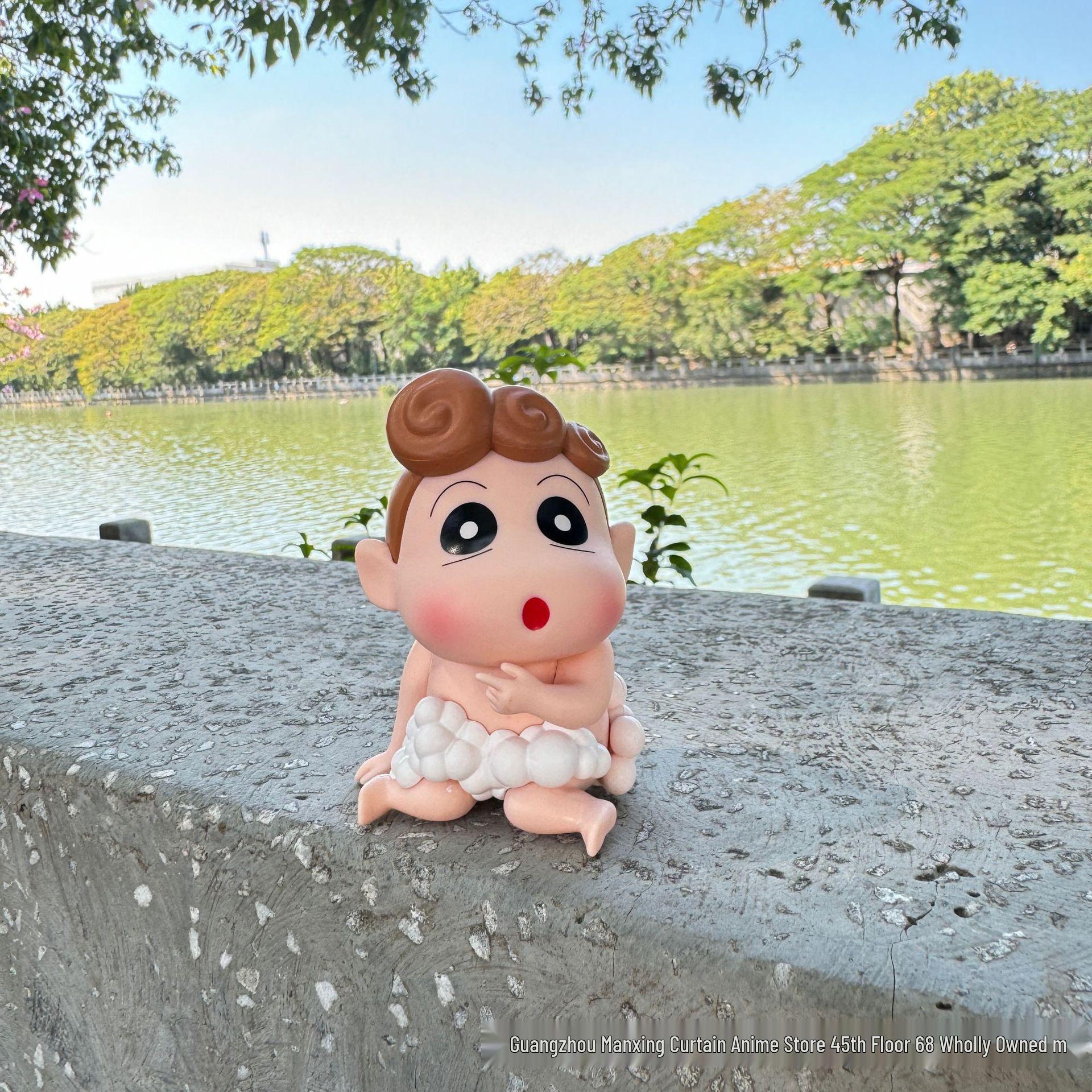 

Crayon Shin-chan Bath Buddy Figurine: Creative Bathroom & Desk Decoration