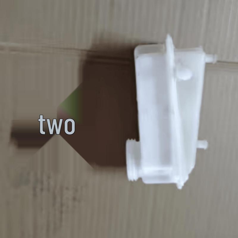 Nanjing Iveco Military Off-road Brake Fluid Reservoir with Sensor -