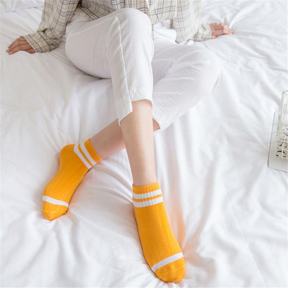 

Модные женские спортивные полосатые свежие и милые носки с двумя полосками