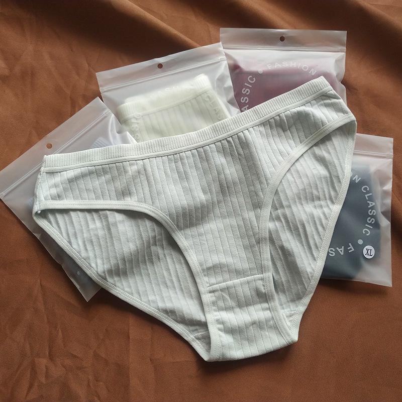 

Жіночі бавовняні трикутні труси з середньою посадкою - Однотонні, Великих розмірів, Європейський та Американський стиль S (waist=30cm)