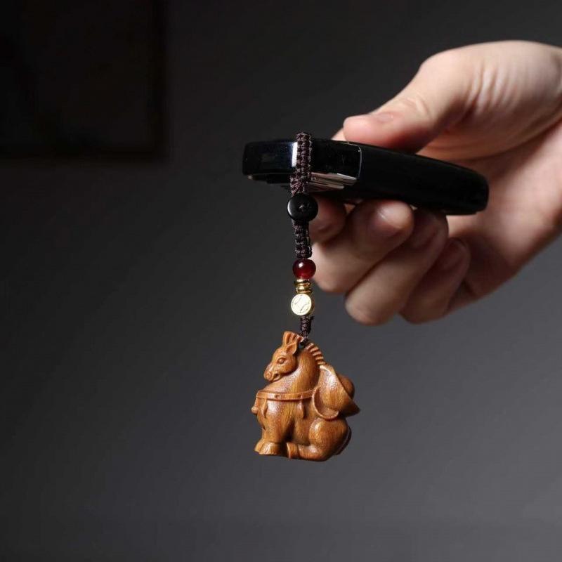 Creative Wooden Zodiac Horse Keychain Mascot Pony Bag Pendant Decoration Wooden Artifacts Jewelry Accessories New Year Gift