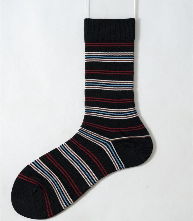 

European Goods Early Autumn Retro American Color Striped Socks Contrast Stripes Can Be Revealed Style Pure Cotton Mid-Tube Stacked Socks One size fits all чорний