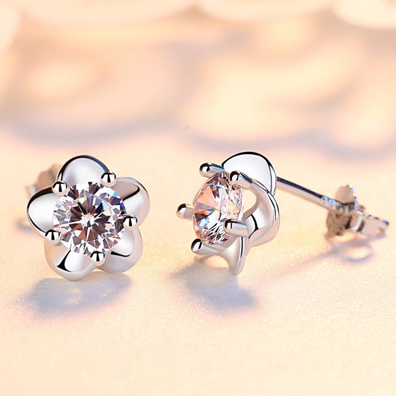 Plum Blossom Earrings, Fashionable and Versatile Floral Earrings, Free To Take Away Your Girlfriend and Girlfriend When You Sleep