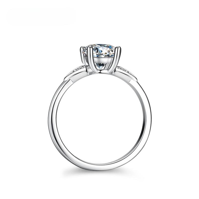1.0 Carat Moissanite Ring Classic Four Claw New Ring Halloween Gift S925 Sterling Silver Women's Jewelry