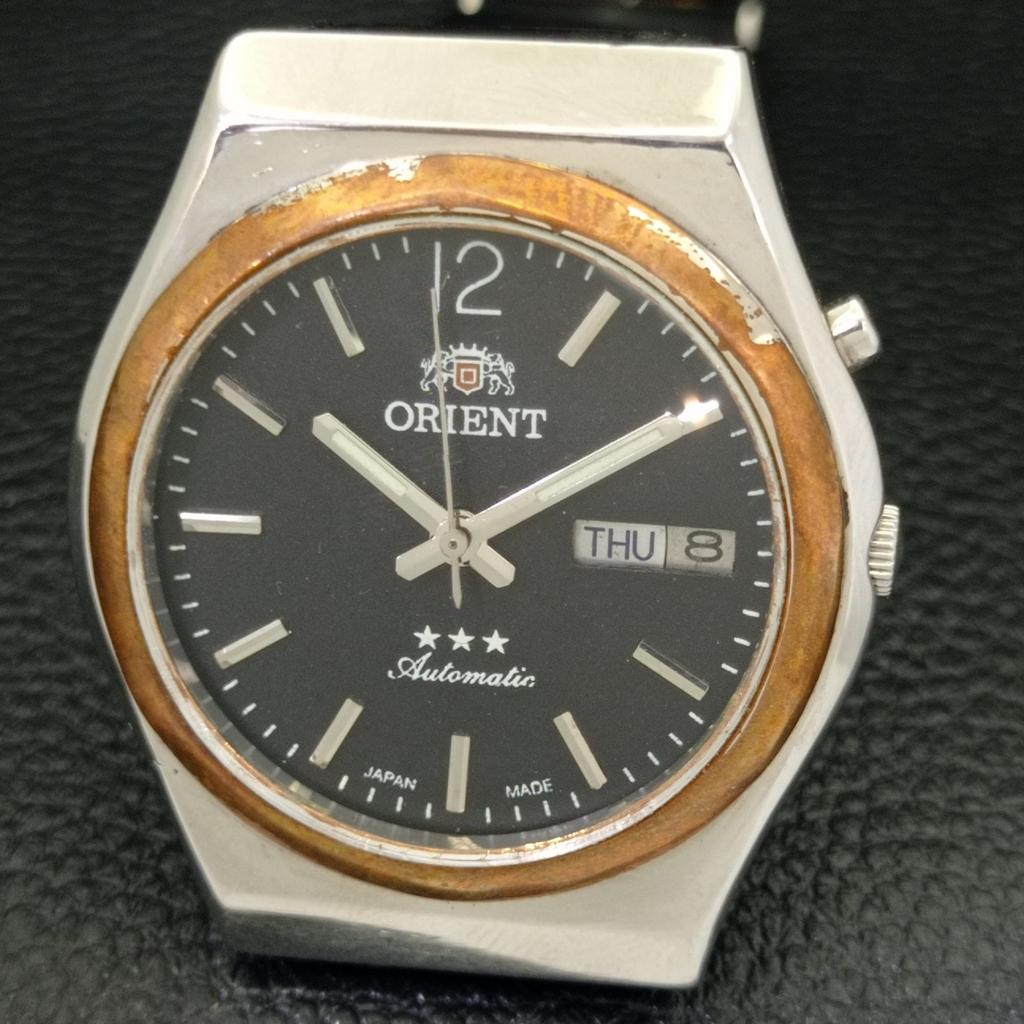 USED ORIENT JAPAN MENS AUTOMATIC DAY&DATE BLACK COLOR DIAL WATCH A432326-2 R111-a432326