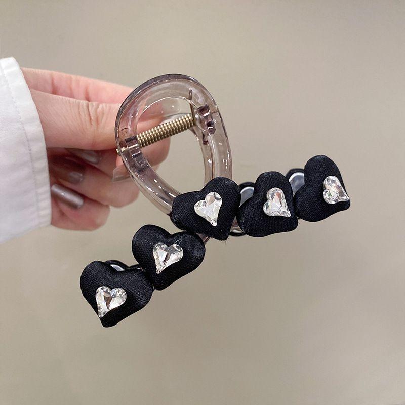 1pc Korean exquisite heart grabbing clip for women's high-end sense, new temperament hair clip, summer simple shark clip