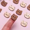 20 Stück Kleine Holzfischknöpfe Bären-Cartoon-Katzenform-Knöpfe DIY 2 Löcher Nähknöpfe Taschen Hüte