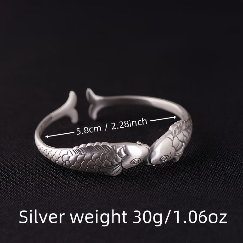 S sterling silver double fish bracelet is a classic style gift for Thanksgiving, a thoughtful present for parents
