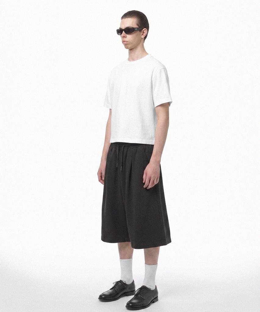 PRINOAR Single Pleated Bermuda Shorts - Black