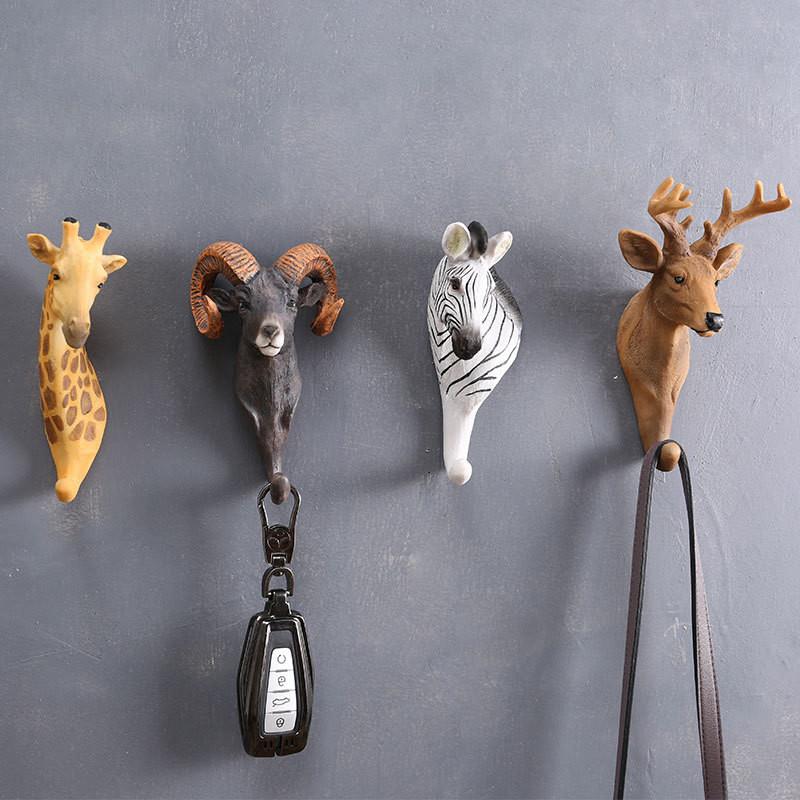 Resin Modern Animal Wall Hooks For Home Office Decor With Giraffe Zebra Designs