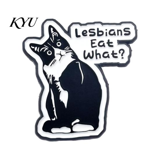 Cat Lover Brooch Cartoon Black Pin, Enamel Animal Lapel Pin for Collars Decorative Pins Men Women, Badge Clothing Bags Scarves Sweaters Canvas