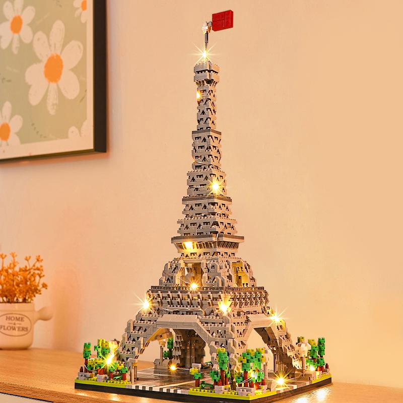 New York and Paris Landmark Building Blocks: Eiffel Tower & Titanic
