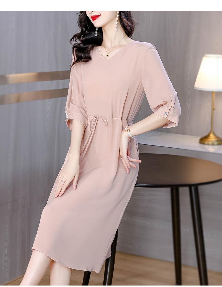 Elegant Plus Size V-Neck Mulberry Silk Dress - Age-Reducing & Slimming