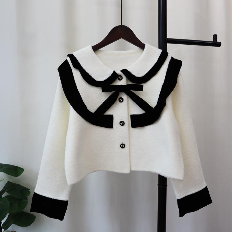 Autumn and winter new small short knitted double-sided cardigan design sense niche contrasting color sweater jacket women