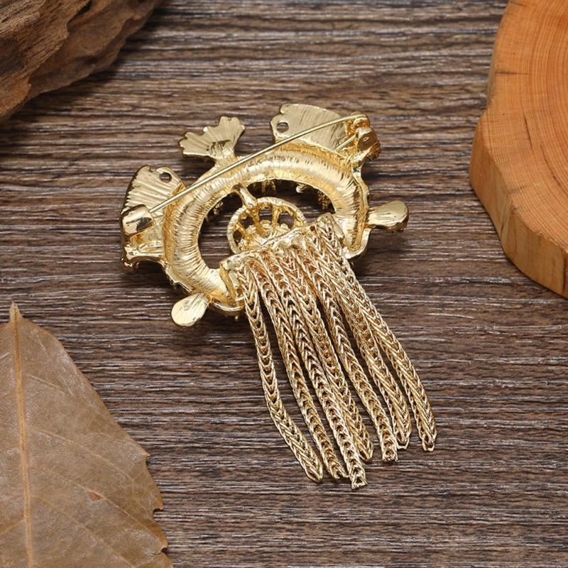 Elegantní brož ze slitiny s výřezem Francouzské třásně Ozdoba Klopový odznak Stylové doplňky Pro ležérní nebo formální oblečení