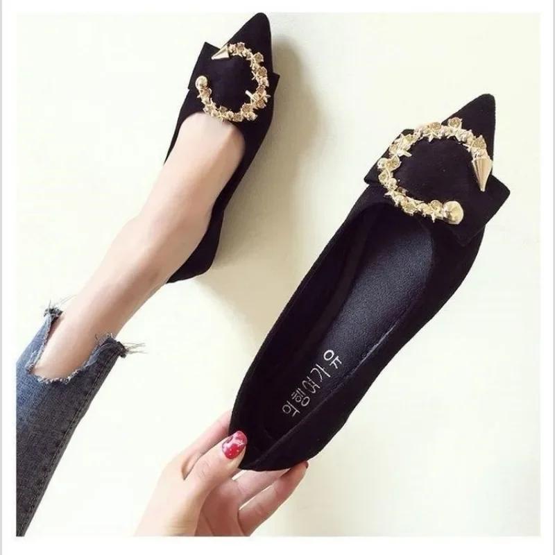 Low Heel Shoes 2024 Spring New Women Bean Shoes Shallow Mouth Pointed Toe Pullover Flat Bottom Shoes