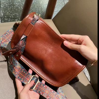 Retro Casual Leather Women'S Bag Simple Shoulder Messenger Bag Large Capacity First Layer Cowhide Wide Shoulder Strap Small Square Bag Women