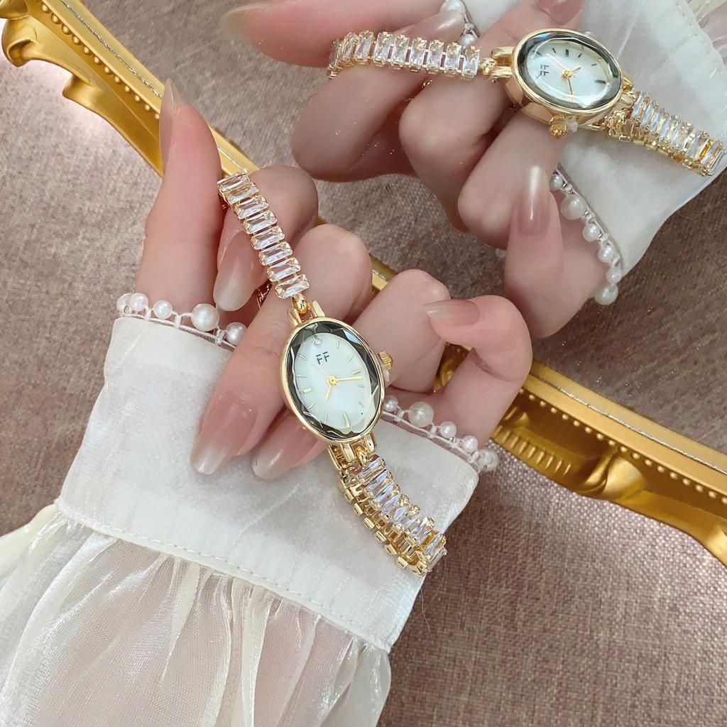 Light Luxury Fully Diamond Bracelet Women's Watches Elegant Oval Dial Quartz Watch Ladies Dress Wristwatches Clock Reloj Mujer