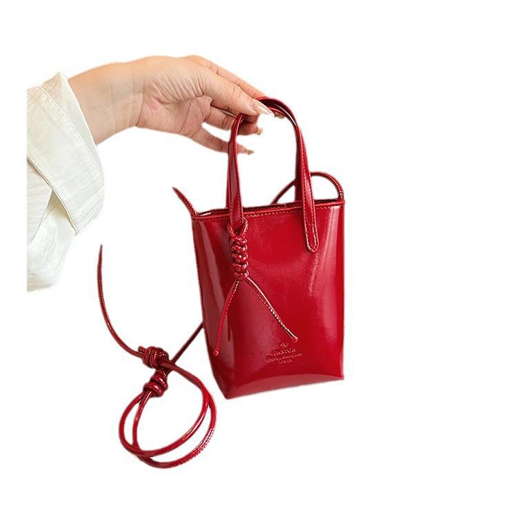 2024 Trendy Solid Color Women's One-Shoulder Crossbody Bag: New Style, Simple and Popular for Commuters