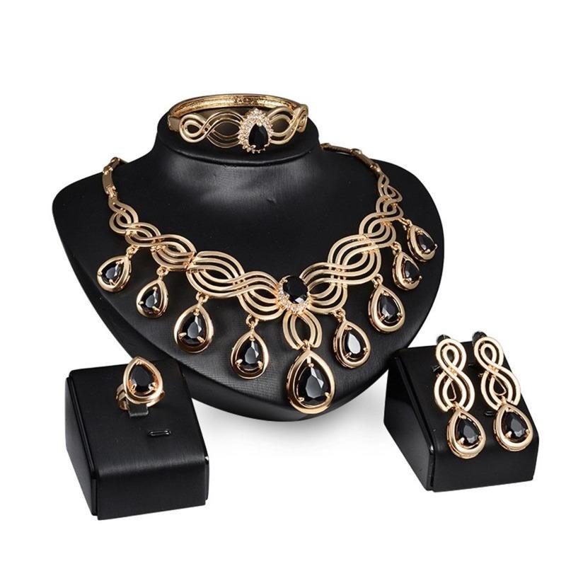 Exaggerated Diamond Set Black Resin Gold Necklace Earrings Ring Bracelet Jewelry Set чёрный