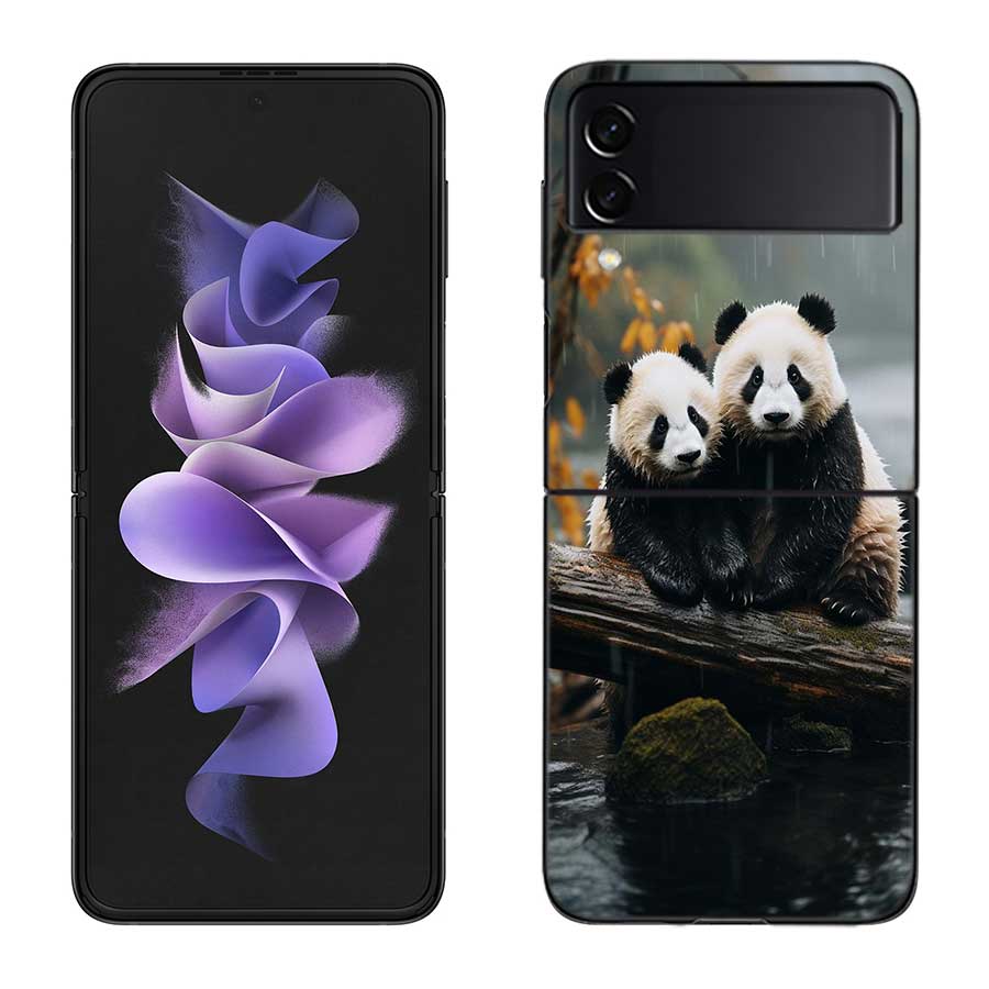 Panda Baby, Giant Panda Family Phone Case For Samsung Z Flip 7 6 5G Galaxy Z Flip 5 4 3 Black Hard Cell Cover Luxury PC Shell C