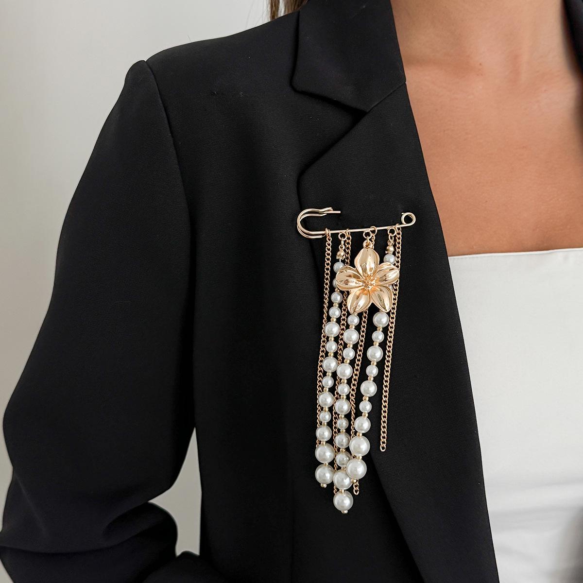 

Ins Fashion Pearl Flower Suit Brooch, Unique Exaggerated Multi Tassel Lapel Pin Accessories For Women 2