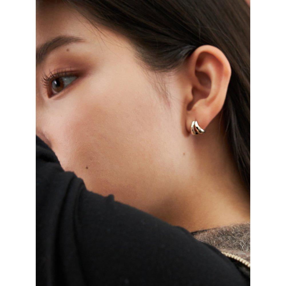 Oval Surface Onetouch Earrings