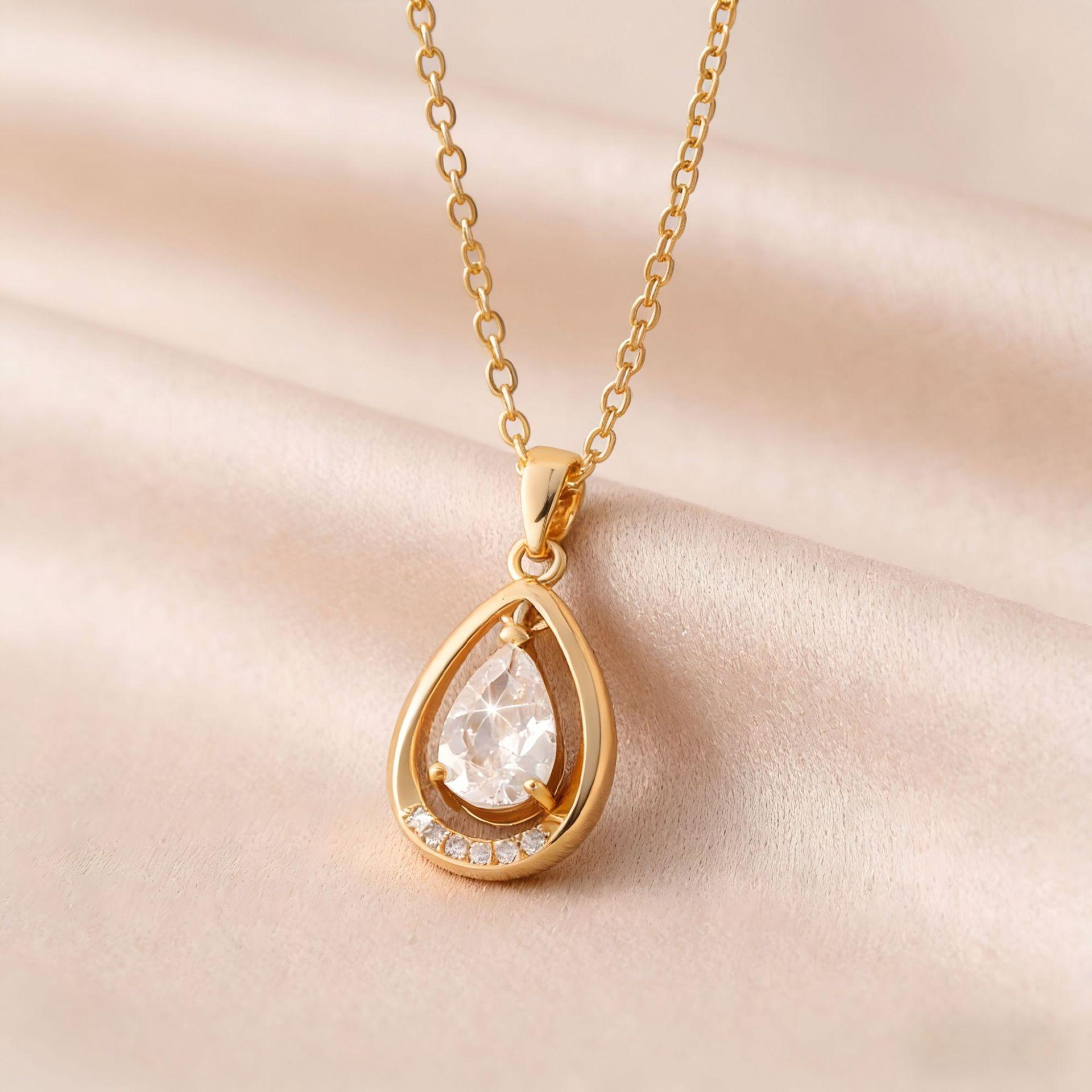 Teardrop Copper Zircon Pendant Necklace - Luxury Korean Style Women s Accessory золотой