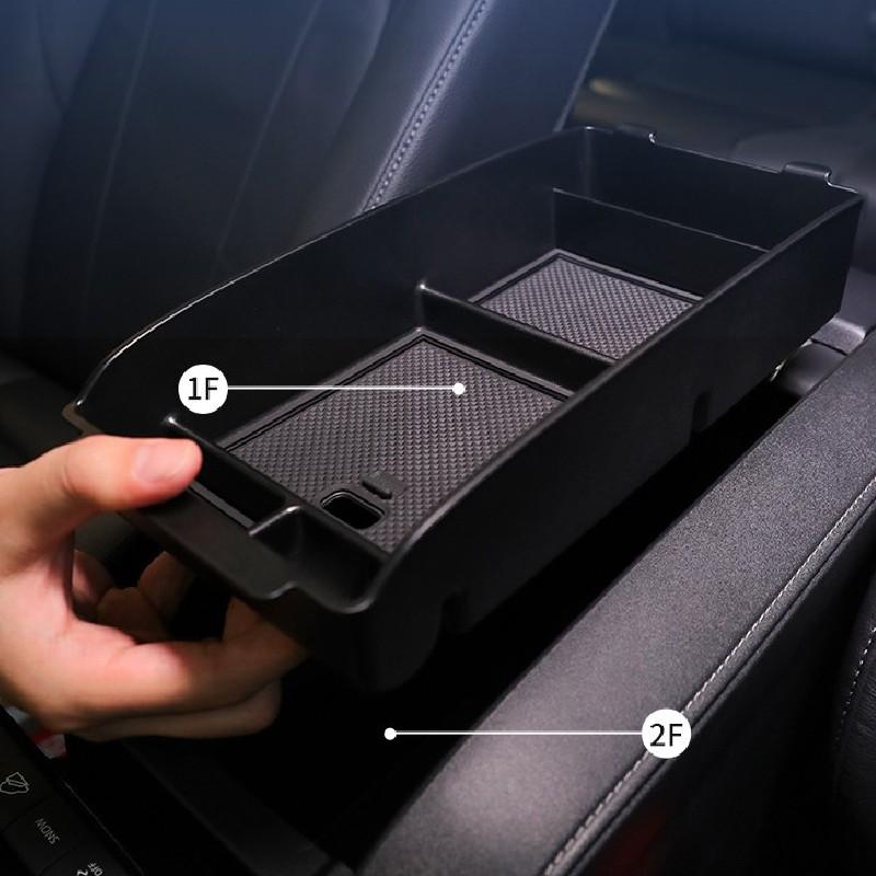 Für Toyota Highlander XU70 2020~2026 Hybridauto Mittelkonsole ABS-Kunststoff Organizer-Schale Armlehne Versteckte Aufbewahrungsbox Zubehör
