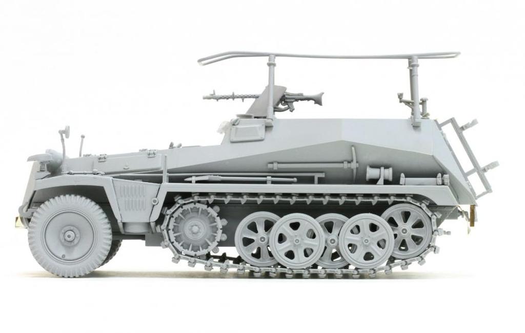 PLATZ Dragon Germany Greif In Rommel Staff 4 Included Luxury Specification Plastic Model DR6911SP 1/35 WW.II Sd.Kfz.250/3 (2 1) & Figures/magic