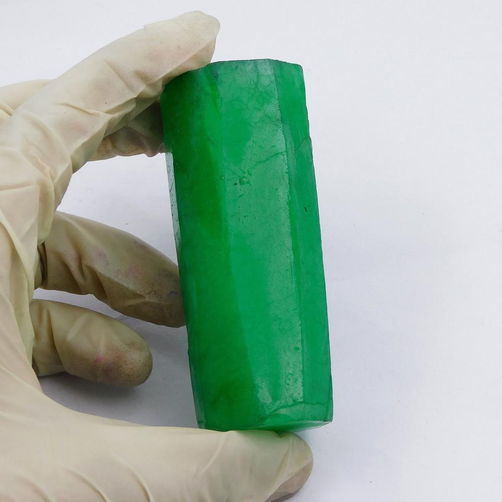 Natural Green Emerald Rough Gemstone, 100-150 Ct,