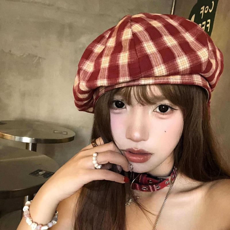 Versatile Autumn and Winter Hat Women's Big Head Circumference Shows the Face Ducktongue Beret Literary and Retro Plaid Octagonal Hat