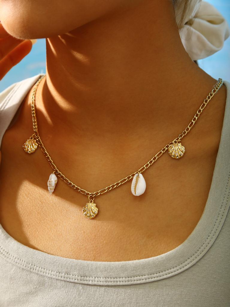 Summer Beach Series Fashion Elegant Vintage Charms Stainless Steel 18K Gold Plated Diamonds Shell Pendant Necklace For Women