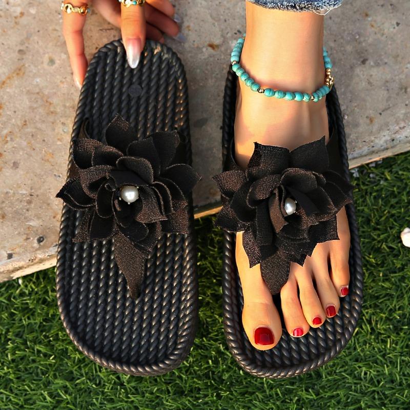 Fashion 2025 Summer Non-slip Comfortable/lightweight Women's Flat Slippers Fashion New Round Toe Elegant Open-toe Sexy Beach Slippers