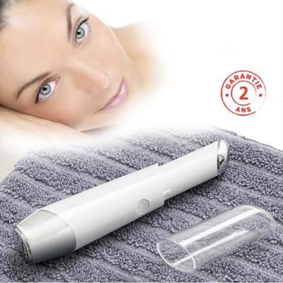 Anti-aging Massager with Phototherapy, Thermotherapy and Vibration Therey White