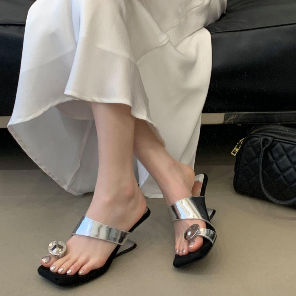 

Temperament Metal Buckle Cover Toe Slippers Women S Summer Wear Versatile Square Toe Fashion Cool Slippers 39