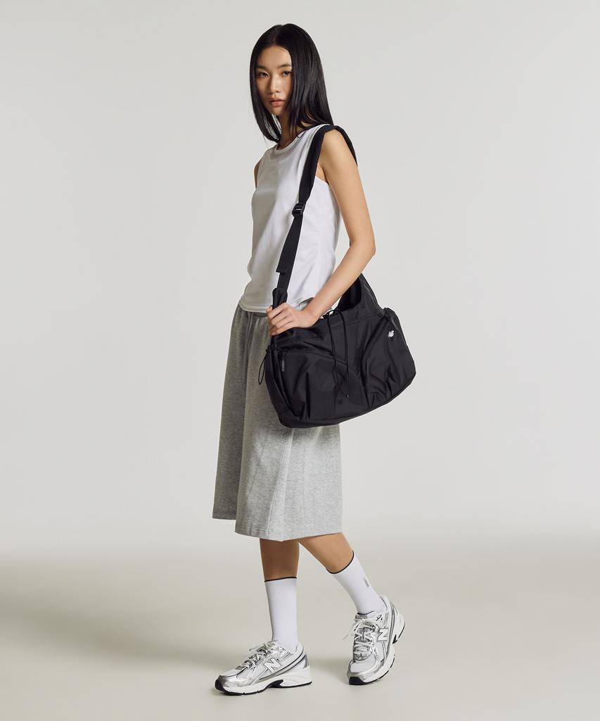 New Balance Nbgcgsw109 / Nobon Hobo Gym Bag (Black)