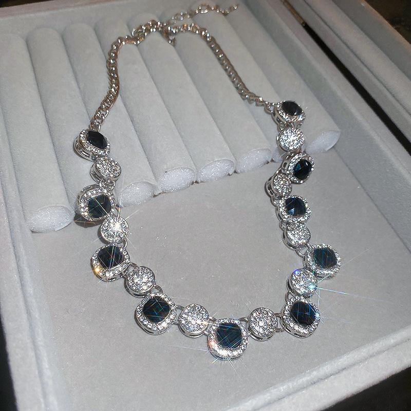 Classic Middle Design Women Girls Palace Luxury Crystal Necklace Earrings Vintage Lady Gorgeous Chains Choker Jewelry Gift