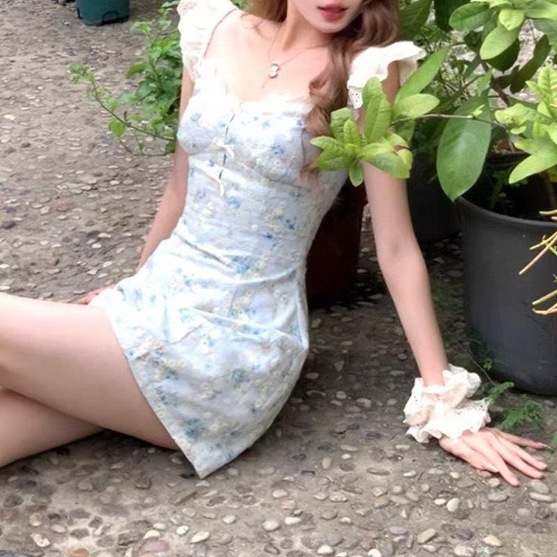 Summer sweet traces temperament thin girl dress pure desire new French square neck floral waist skirt