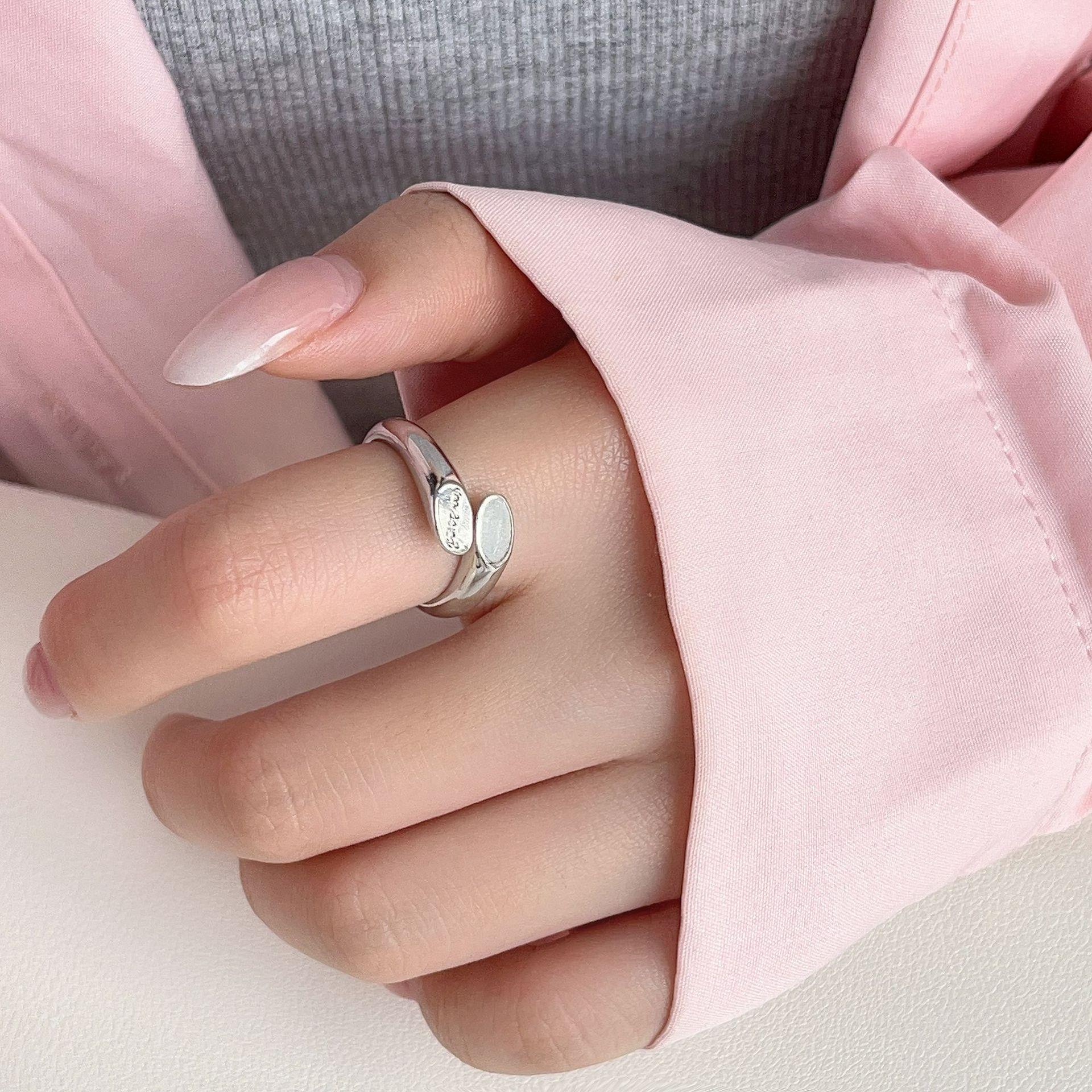 Minimalist Signature Oval Ring: Versatile, High-End Fashion Jewelry Adjustable Open Size