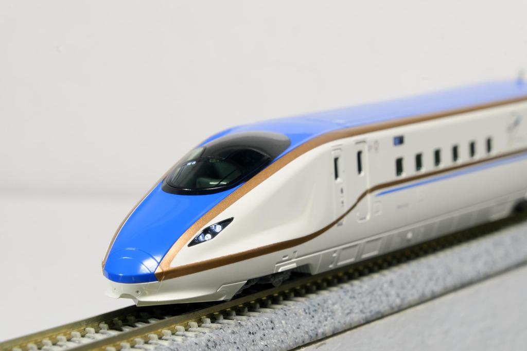 KATO N Gauge W7 Series Hokuriku Shinkansen Basic Set Railway Model Train 6-Car 10-1975