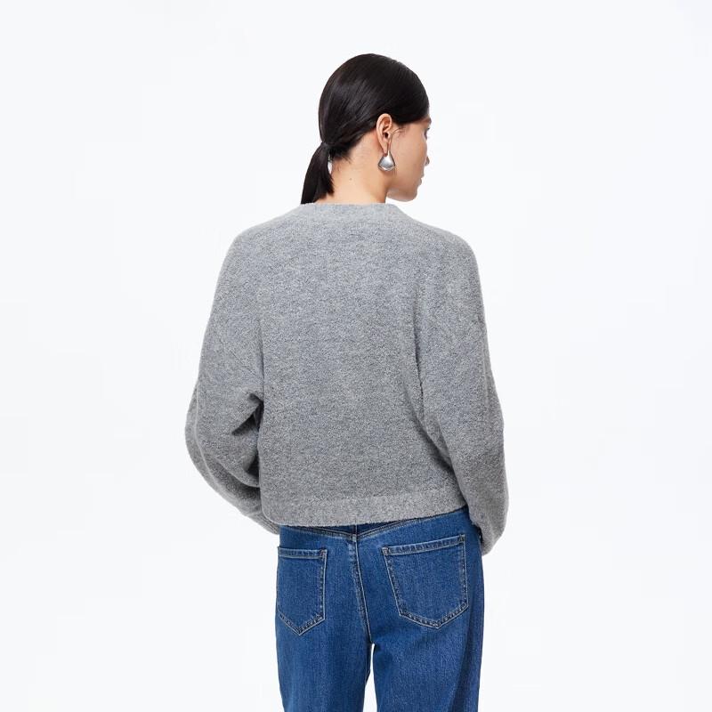 Veromoda 2025 A/W V-Neck Two-Piece Knit Top