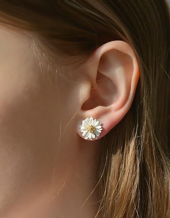 Dana Burton Mini Daisy Stud Earrings