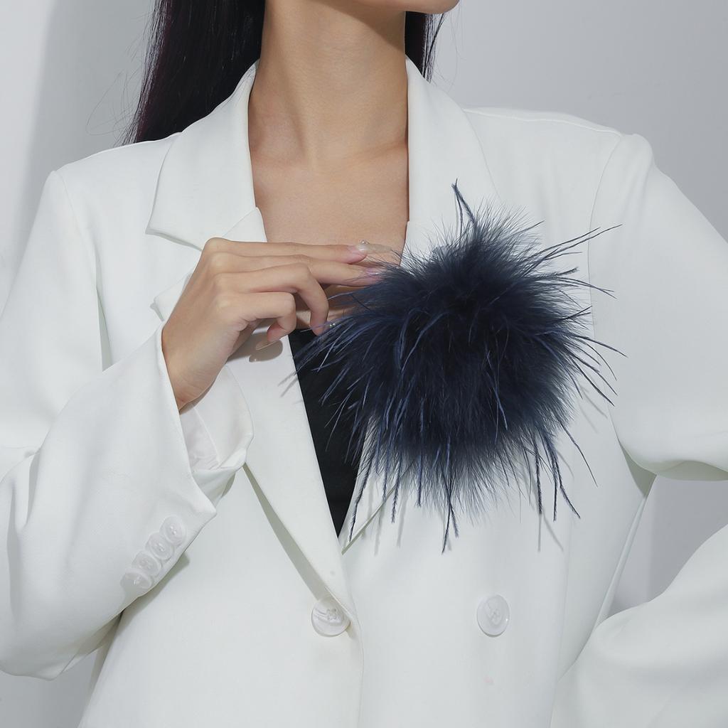 15CM Vintage Artificial Feather Brooch for Women French Style Handmade Exaggerated Lapel Pins Weddings Party Jewelry Accessories