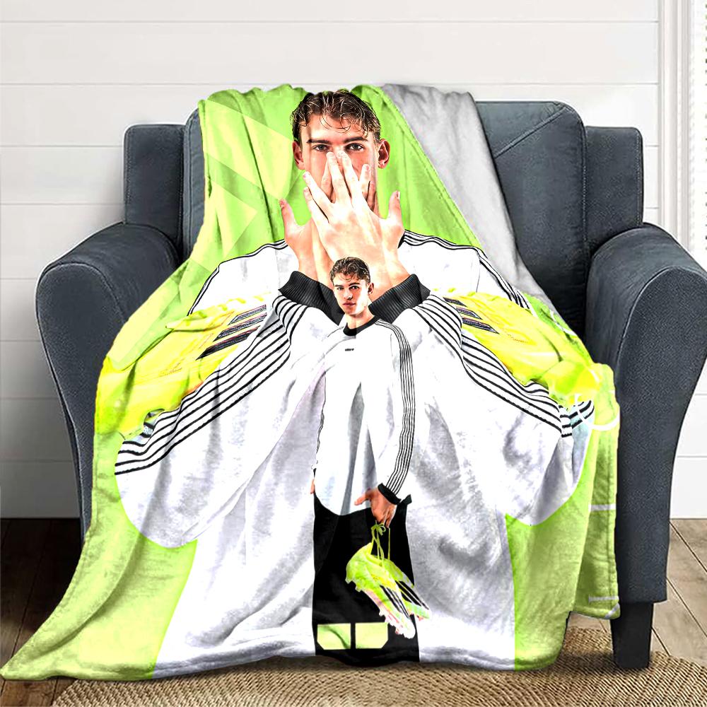 Dynamic Football Team Poster Blankets Flannel Printed Breathable Warm Throw Blanket for Home Office Bedspreads 0708a57
