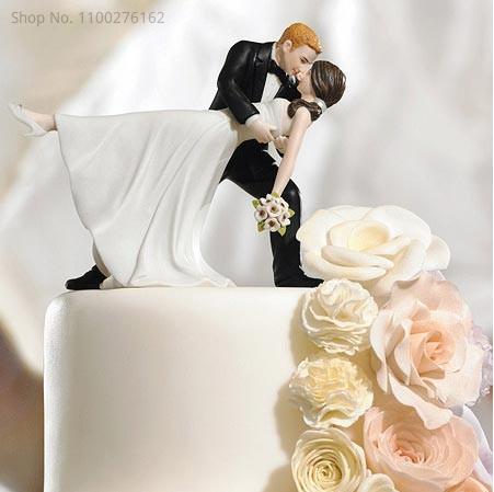 Arrival Wedding Romantic Bride and Groom Toppers Couple Figurine Marriage Funny Cake Topper for Wedding Cupcake Decoration